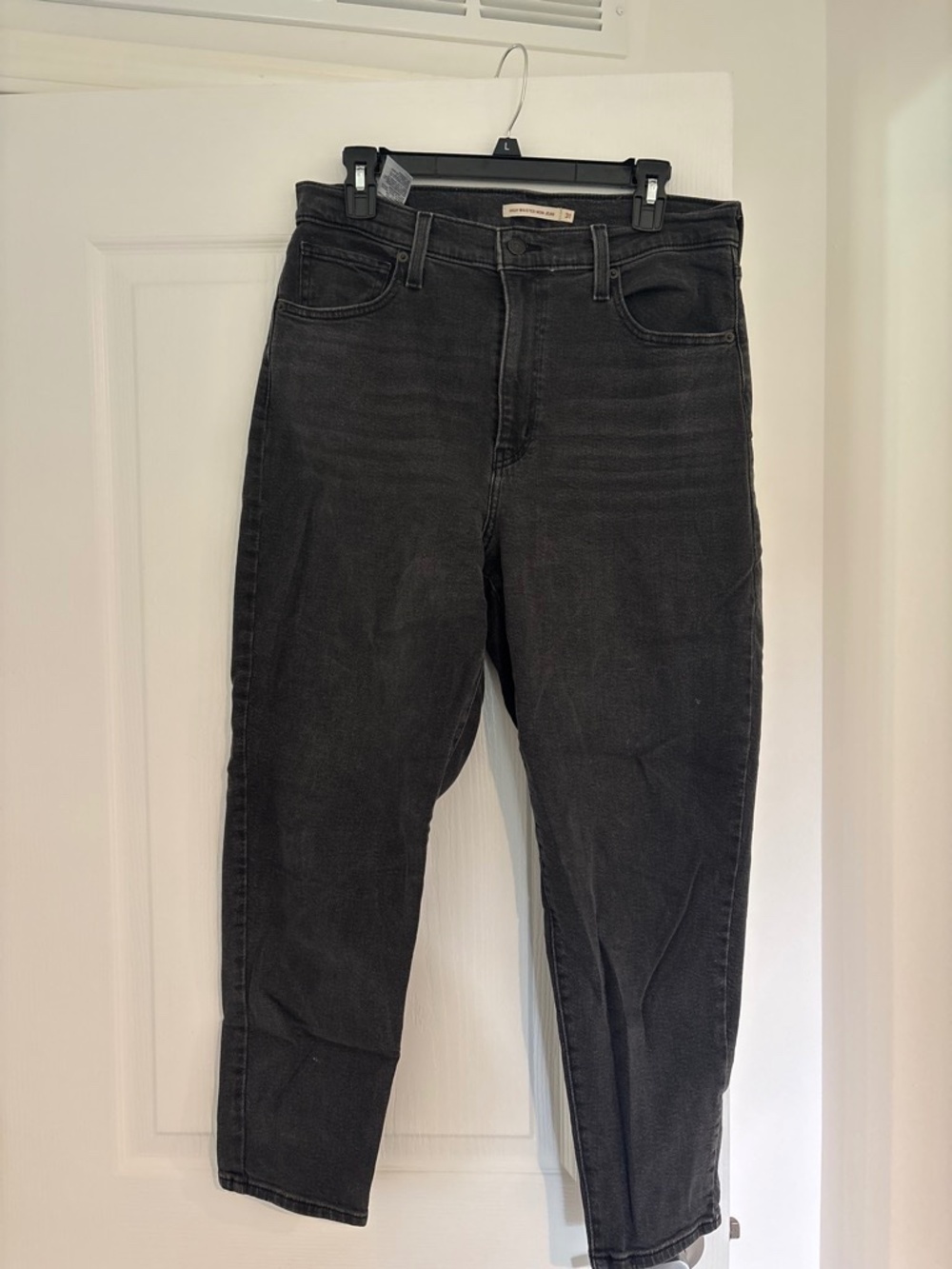 Levi’s black jeans